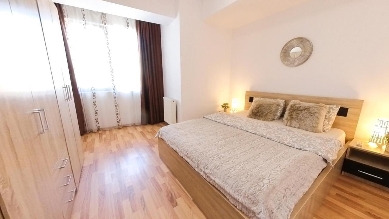 Old Town Flowery Apartment 부쿠레슈티 외부 사진